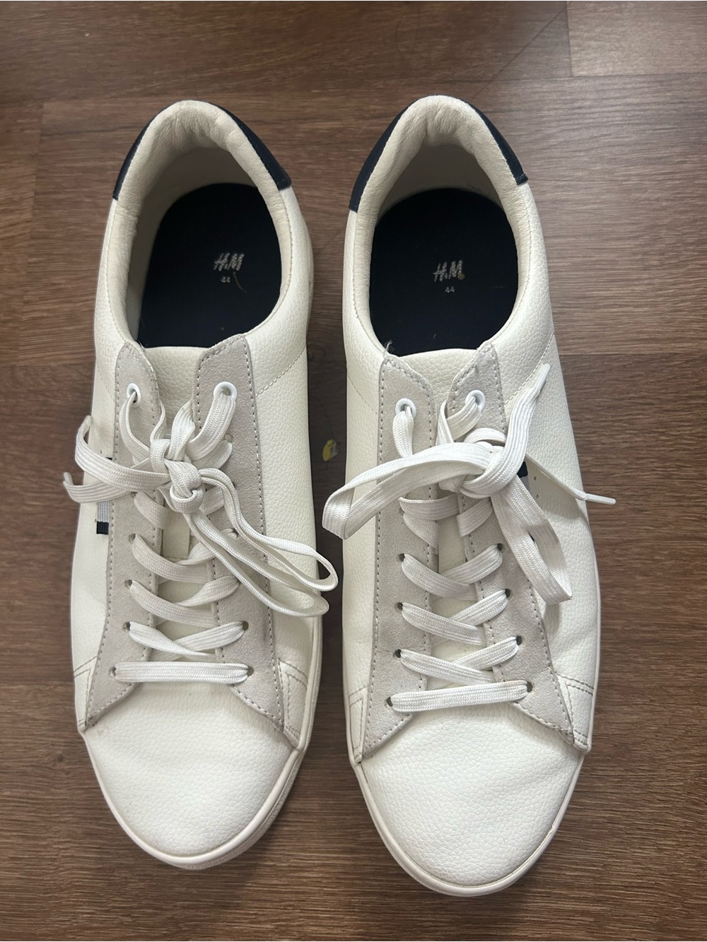 H&M Men’s Cream and Black Low-Top Lace-Up Sneakers